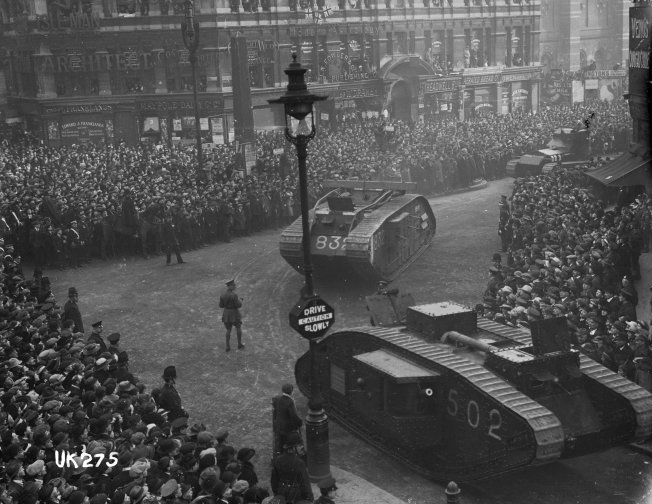 File:Tanks on parade in London at the end of World War I, 1918.jpg