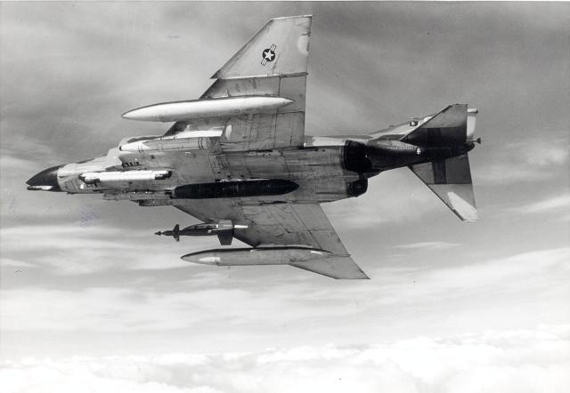 File:F-4D airplane w electronic weapons 0848.jpg