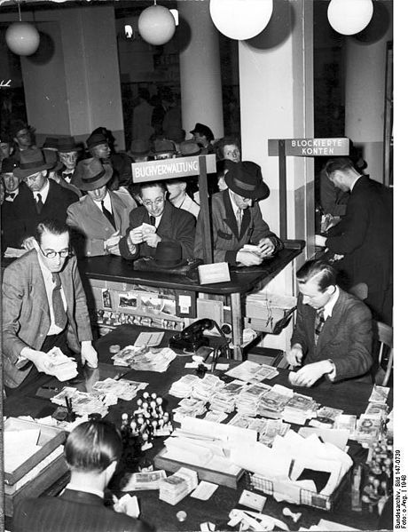 File:Exchange Rate Bundesarchiv Bild 147-0739 Währungsreform, Monetary Conversion Office 1944.jpg
