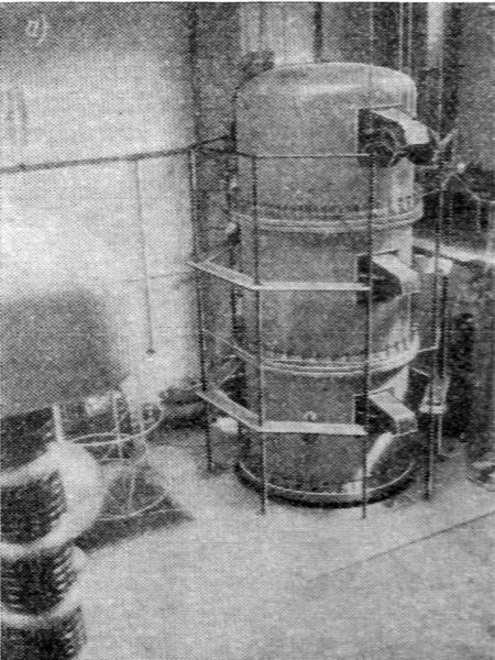 File:Particle Accelerator Van de Graff Accelerator Warsaw 1970.jpg