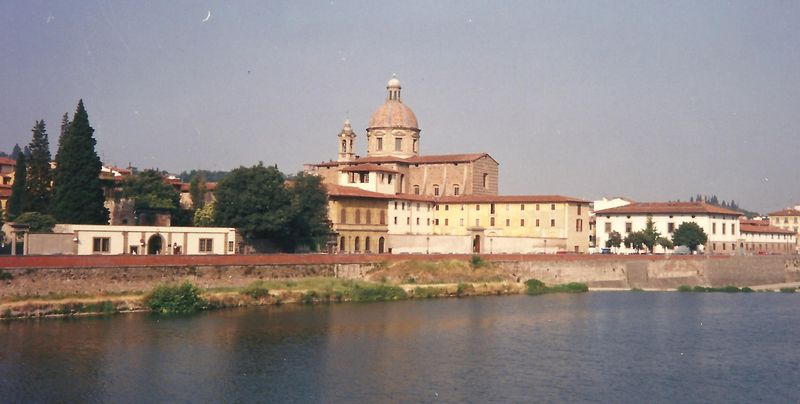 File:River Arno Florence.jpg