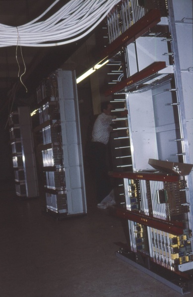 File:EBX 8000 installation at CPH TLPH 13.4.1976.jpg