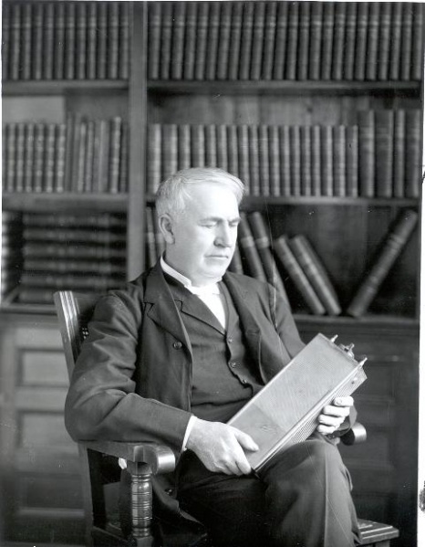 File:Edison with Battery 0156.jpg