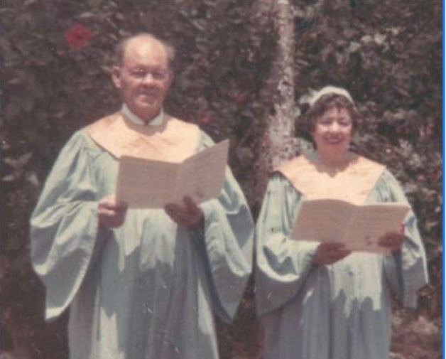 File:Walters Dad and Mom Sang in Church Choir.jpg