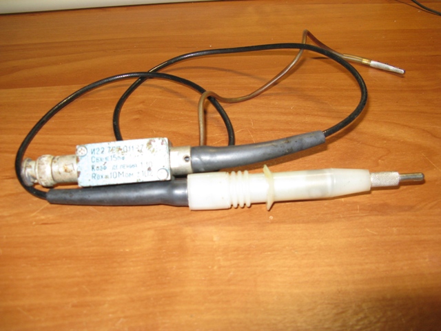 File:Probes Old Soviet oscilloscope probe Attribution.jpg