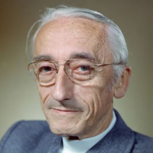 File:Jacques Cousteau.jpg