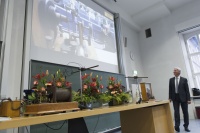 Werner Wiesbeck with Hertz lab equipment.jpg