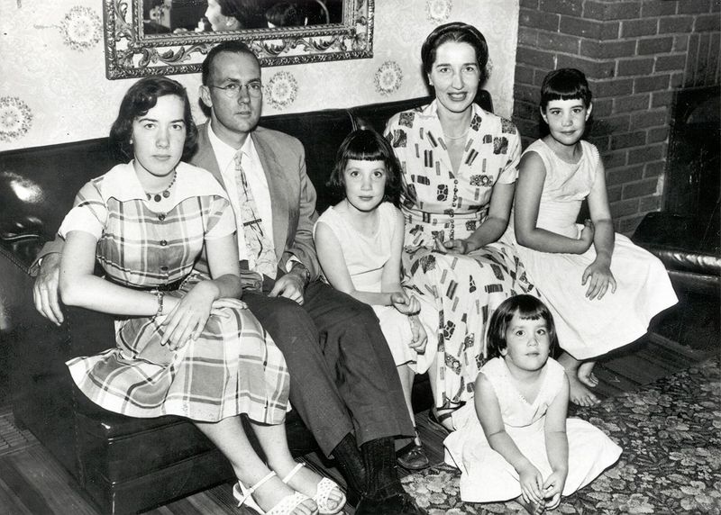 File:1025 - Townes with family.jpg