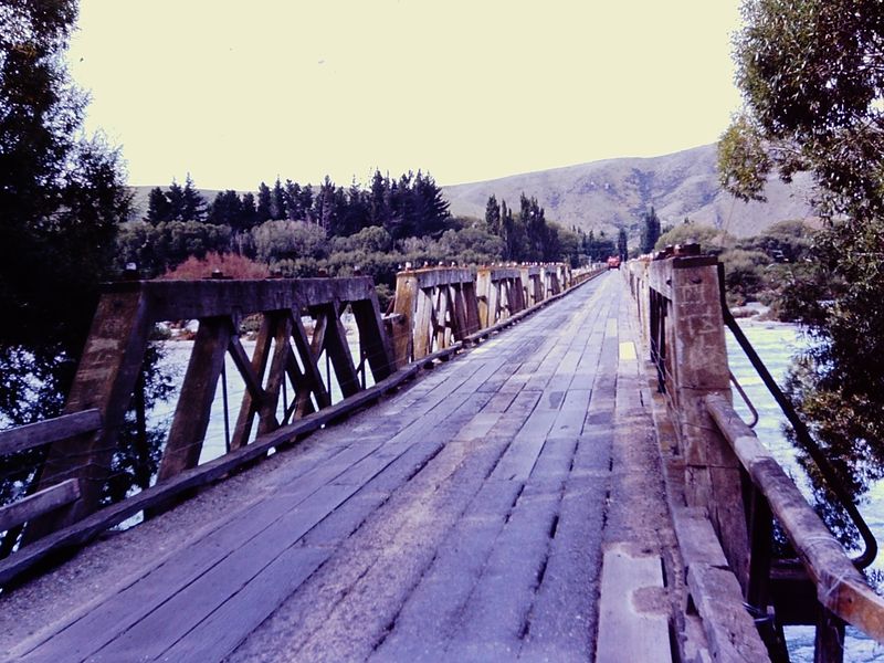 File:Old Bridge NZ .JPG