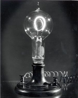 very first light bulb