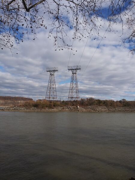 File:Conowingo transmission towers.jpg