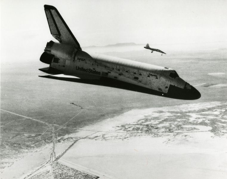 File:Space Shuttle Flight 0411.jpg