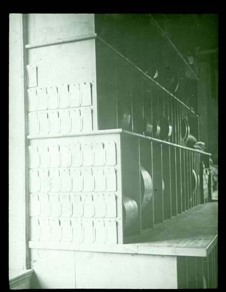 File:811 - Storage Bin Side View - Belting Rack - Storehouse.jpg
